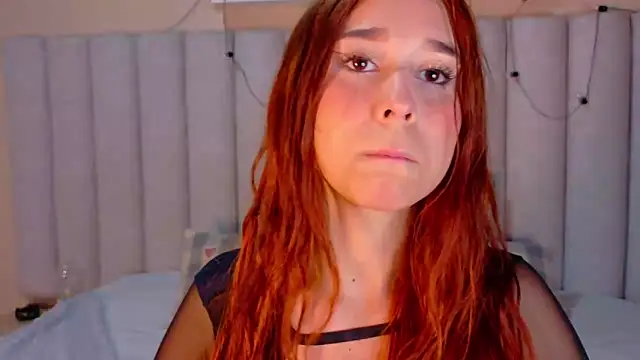 StarrMoon   online show from April 17, 2026, 4:37 am