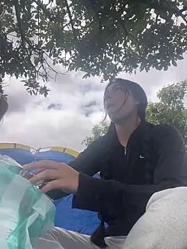 Snapshot of Velunett_19 chatting on April 11, 2026, 8:12 pm Velunett 19 online show from April 11, 2026, 8:12 pm