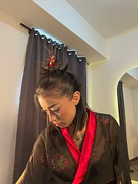 Ellelie 77 online show from April 8, 2026, 2:07 pm