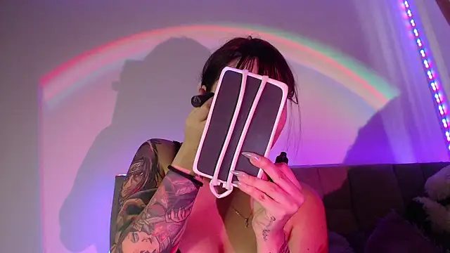 Val Time online show from April 9, 2026, 4:13 pm