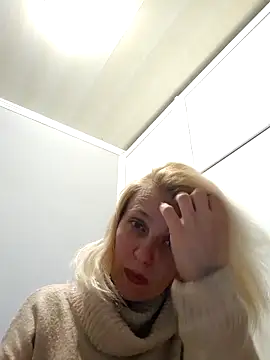 MiaLove183 online show from April 8, 2026, 1:01 pm