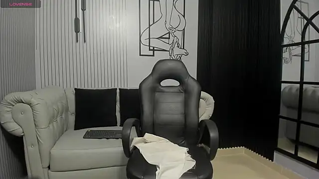 Snapshot of your_sissytrans chatting on May 29, 2026, 12:38 am your sissytrans online show from May 29, 2026, 12:38 am