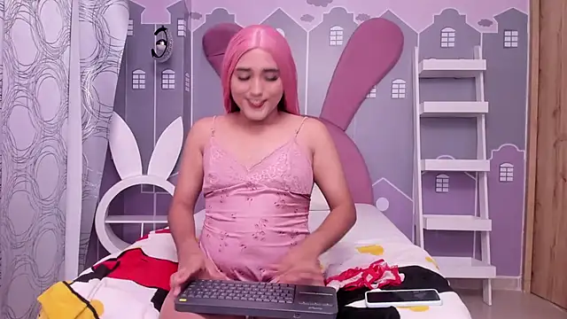 your sissytrans online show from July 16, 2026, 11:24 pm