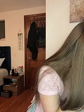 natashakinski online show from April 6, 2026, 6:20 pm