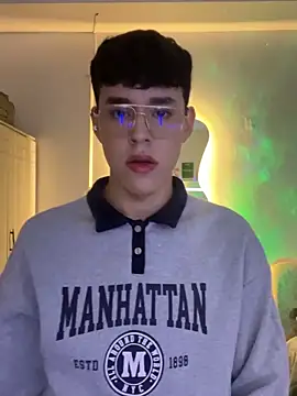 Tom Parker  online show from March 30, 2026, 10:11 pm