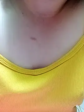 Snapshot of Dumi_009 chatting on April 6, 2026, 4:52 pm Dumi 009 online show from April 6, 2026, 4:52 pm