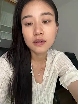 Snapshot of A-Kristen chatting on April 12, 2026, 9:12 am A-Kristen online show from April 12, 2026, 9:12 am