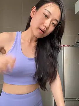 Snapshot of A-Kristen chatting on April 14, 2026, 3:44 am A-Kristen online show from April 14, 2026, 3:44 am