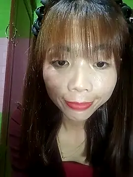 Snapshot of AmyLinee01 chatting on April 1, 2026, 3:42 pm AmyLinee01 online show from April 1, 2026, 3:42 pm