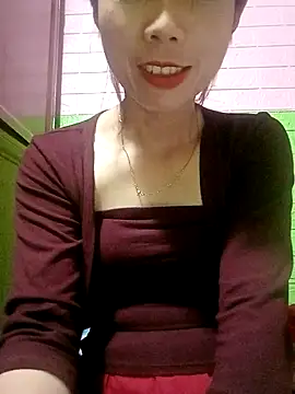 Snapshot of AmyLinee01 chatting on April 11, 2026, 8:18 am AmyLinee01 online show from April 11, 2026, 8:18 am