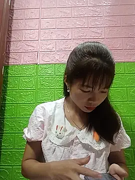 Snapshot of AmyLinee01 chatting on June 27, 2026, 11:27 am AmyLinee01 online show from June 27, 2026, 11:27 am