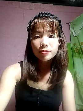 Snapshot of AmyLinee01 chatting on March 27, 2026, 5:27 am AmyLinee01 online show from March 27, 2026, 5:27 am