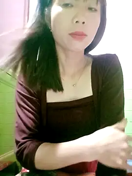 Snapshot of AmyLinee01 chatting on April 12, 2026, 9:40 pm AmyLinee01 online show from April 12, 2026, 9:40 pm