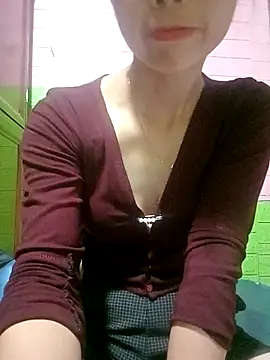 Snapshot of AmyLinee01 chatting on April 7, 2026, 6:21 pm AmyLinee01 online show from April 7, 2026, 6:21 pm