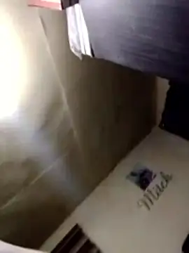 sexymitchyx24 online show from April 9, 2026, 9:21 pm