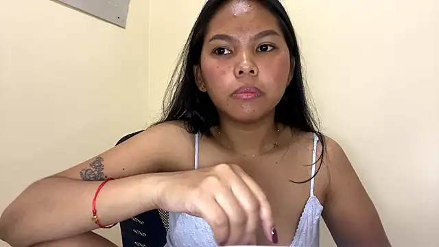 Snapshot of CorrinaThach chatting on March 27, 2026, 2:42 am CorrinaThach online show from March 27, 2026, 2:42 am