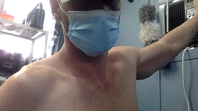 BWCloverboyy online show from March 26, 2026, 8:07 pm