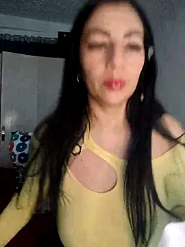 Franchescatoop online show from April 8, 2026, 6:04 am