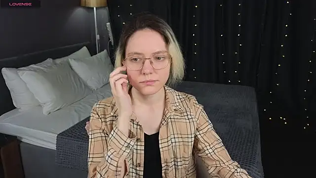 HottoKori online show from April 12, 2026, 5:33 am