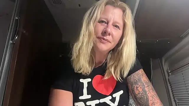 lillysworld online show from May 21, 2026, 3:59 am