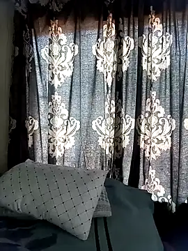 Snapshot of VrXis chatting on April 11, 2026, 7:27 am VrXis online show from April 11, 2026, 7:27 am