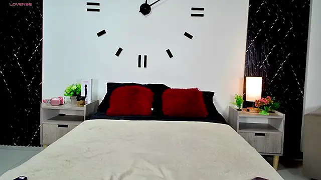 Snapshot of aurora_petitee chatting on March 26, 2026, 12:25 pm aurora petitee online show from March 26, 2026, 12:25 pm