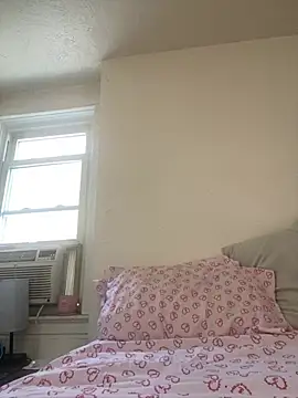 DaddysLiLNaughtyWife online show from April 11, 2026, 9:07 pm