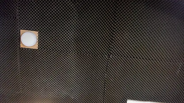 Snapshot of andreazoe chatting on April 16, 2026, 1:56 pm andreazoe online show from April 16, 2026, 1:56 pm