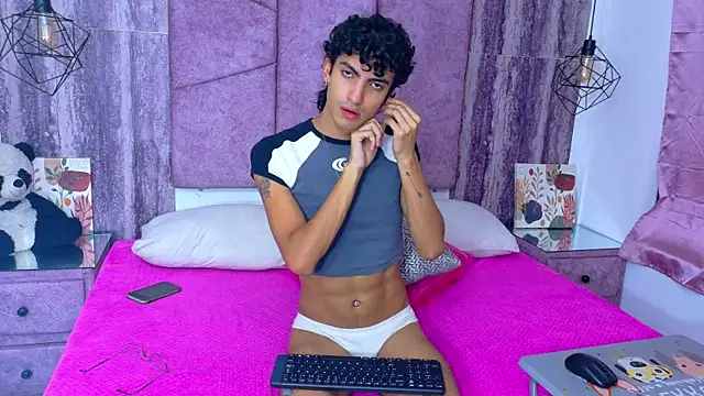 Snapshot of AxelRush chatting on April 3, 2026, 8:15 pm AxelRush online show from April 3, 2026, 8:15 pm