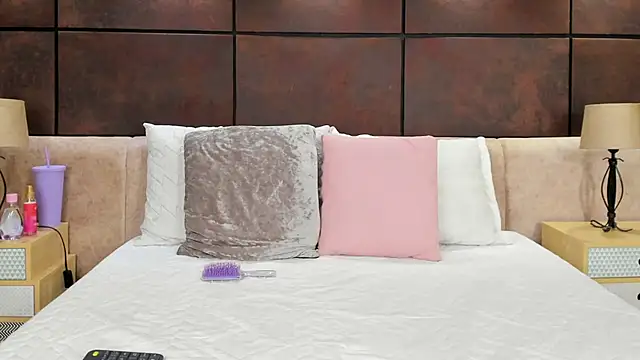 Snapshot of VaneAguirre chatting on April 3, 2026, 12:55 pm VaneAguirre online show from April 3, 2026, 12:55 pm