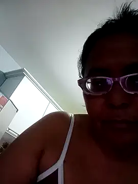 sexymomsn online show from May 25, 2026, 10:41 pm