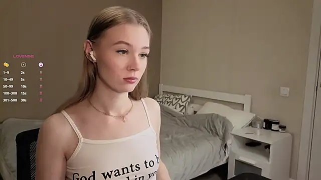 Sellina moon online show from April 11, 2026, 2:08 am