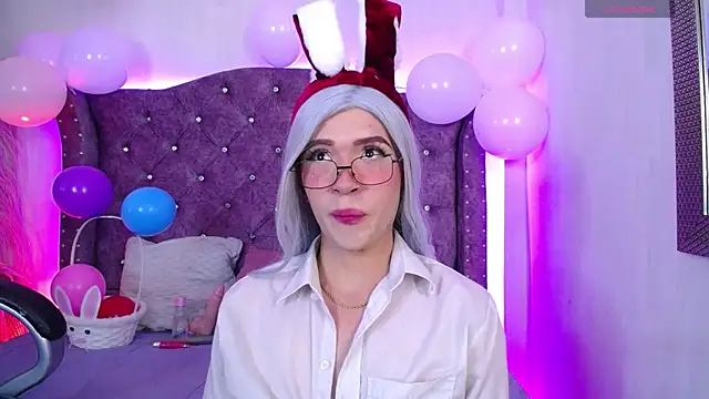 Snapshot of Lizza_Jones chatting on April 3, 2026, 12:00 pm Lizza Jones online show from April 3, 2026, 12:00 pm