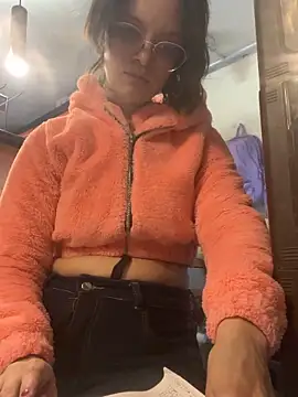 samantha dulce online show from April 5, 2026, 9:43 pm