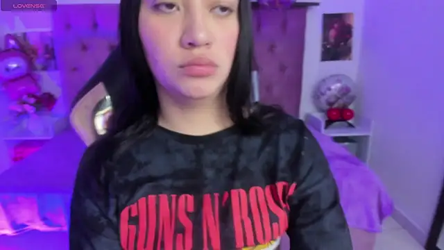 Snapshot of Skay_wish chatting on April 16, 2026, 12:28 pm Skay wish online show from April 16, 2026, 12:28 pm