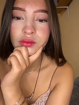 Itze Mua online show from April 13, 2026, 11:03 am