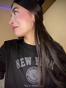 Itze Mua online show from April 15, 2026, 11:05 am