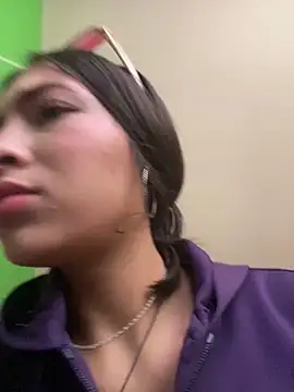 Itze Mua online show from April 10, 2026, 11:06 am