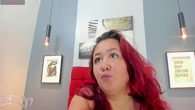 Snapshot of Paulinna_Curvy chatting on May 29, 2026, 1:39 pm Paulinna Curvy online show from May 29, 2026, 1:39 pm