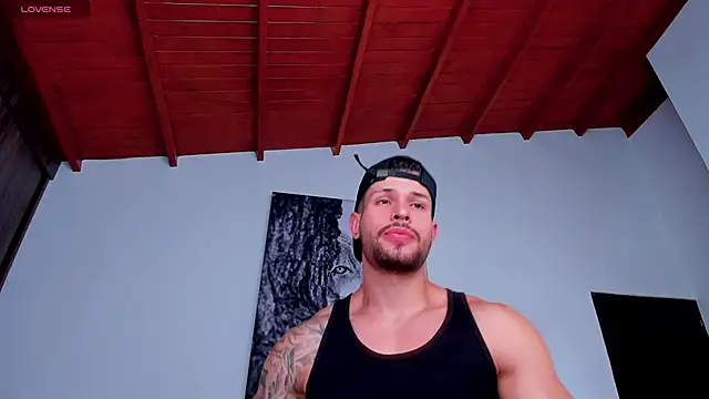 Snapshot of Santos_ramirez1 chatting on April 11, 2026, 2:32 pm Santos ramirez1 online show from April 11, 2026, 2:32 pm