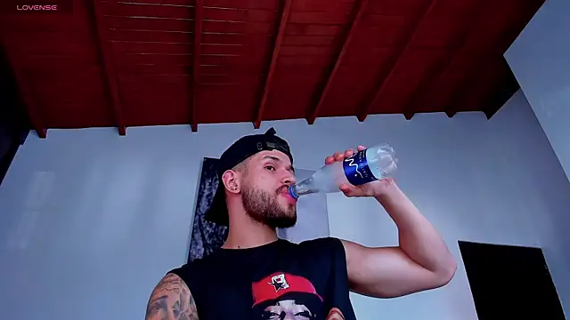 Snapshot of Santos_ramirez1 chatting on April 2, 2026, 1:18 pm Santos ramirez1 online show from April 2, 2026, 1:18 pm