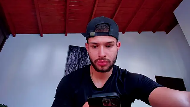 Snapshot of Santos_ramirez1 chatting on March 25, 2026, 2:05 pm Santos ramirez1 online show from March 25, 2026, 2:05 pm