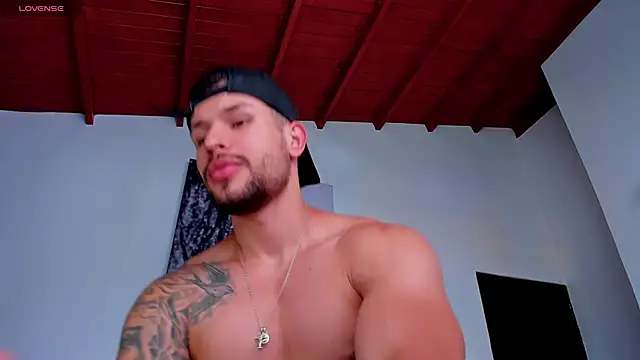 Snapshot of Santos_ramirez1 chatting on April 15, 2026, 3:27 pm Santos ramirez1 online show from April 15, 2026, 3:27 pm