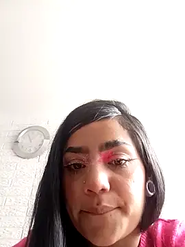 baby-skinnd online show from April 7, 2026, 4:20 pm