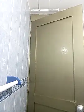 baby-skinnd online show from April 8, 2026, 11:55 am