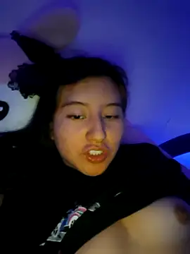 Yexxhan online show from March 30, 2026, 5:42 am