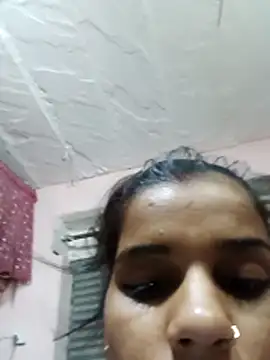Snapshot of Raveena0990 chatting on May 25, 2026, 6:28 pm Raveena0990 online show from May 25, 2026, 6:28 pm