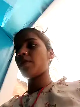 Snapshot of Raveena0990 chatting on May 28, 2026, 3:58 am Raveena0990 online show from May 28, 2026, 3:58 am