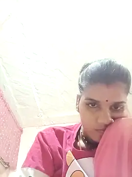 Snapshot of Raveena0990 chatting on May 26, 2026, 9:51 am Raveena0990 online show from May 26, 2026, 9:51 am