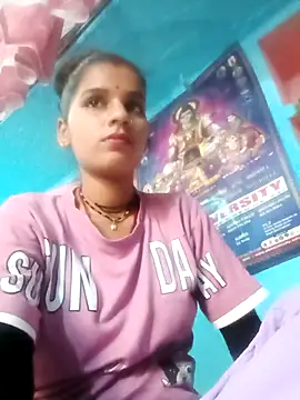 Snapshot of Raveena0990 chatting on May 25, 2026, 6:23 am Raveena0990 online show from May 25, 2026, 6:23 am
